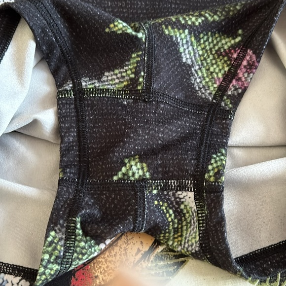 Lululemon Boogie Short (Roll Down) - Picture 6 of 6